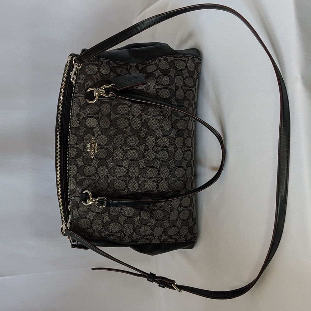 Coach Black and Gray Shoulder Bag - Picture 4 of 10